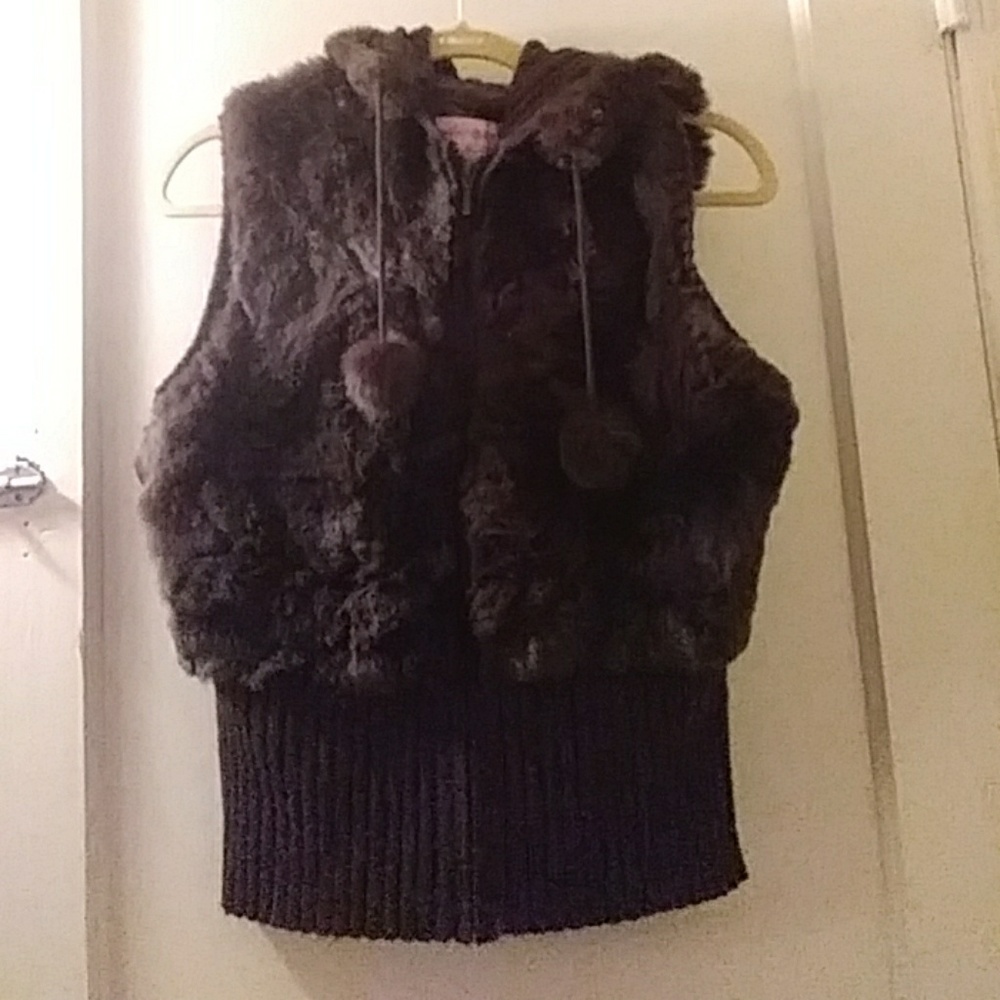 Hooded Sleeveless Fur Vest